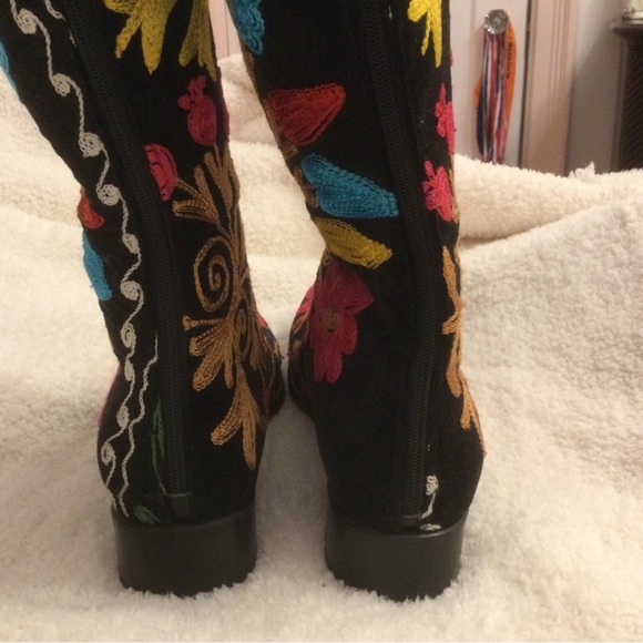 BLACK MULTI MIX HAND EMBROIDERED TALL ROUND TOE BOOTS - Picture 5 of 8